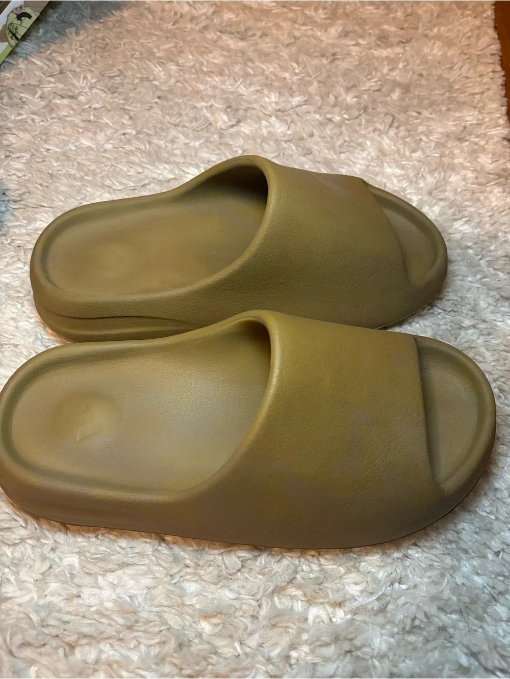 Yeezy Slides in the color Ochre - Picture 3 of 6
